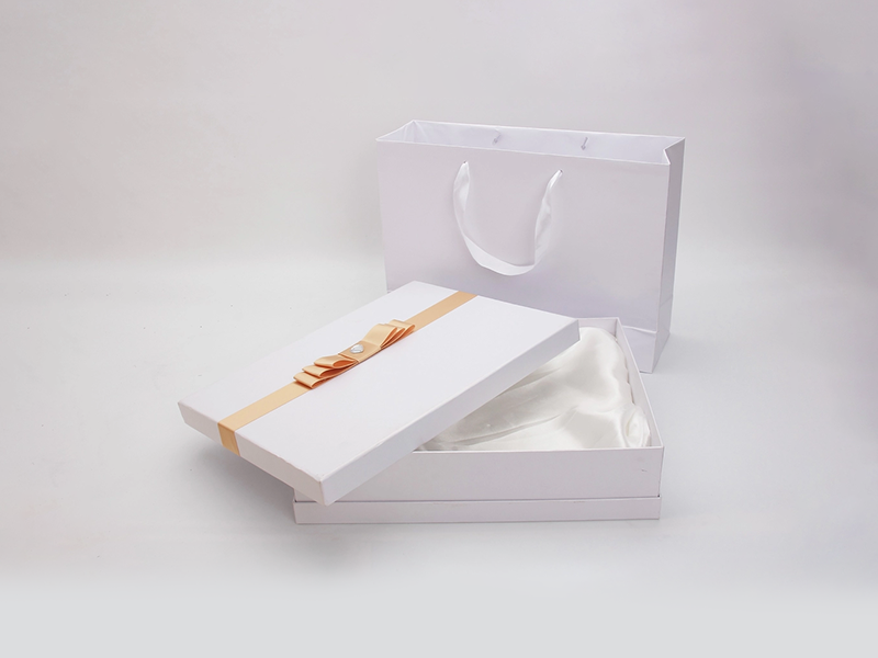 Custom Printed Luxury Cosmetic Packaging